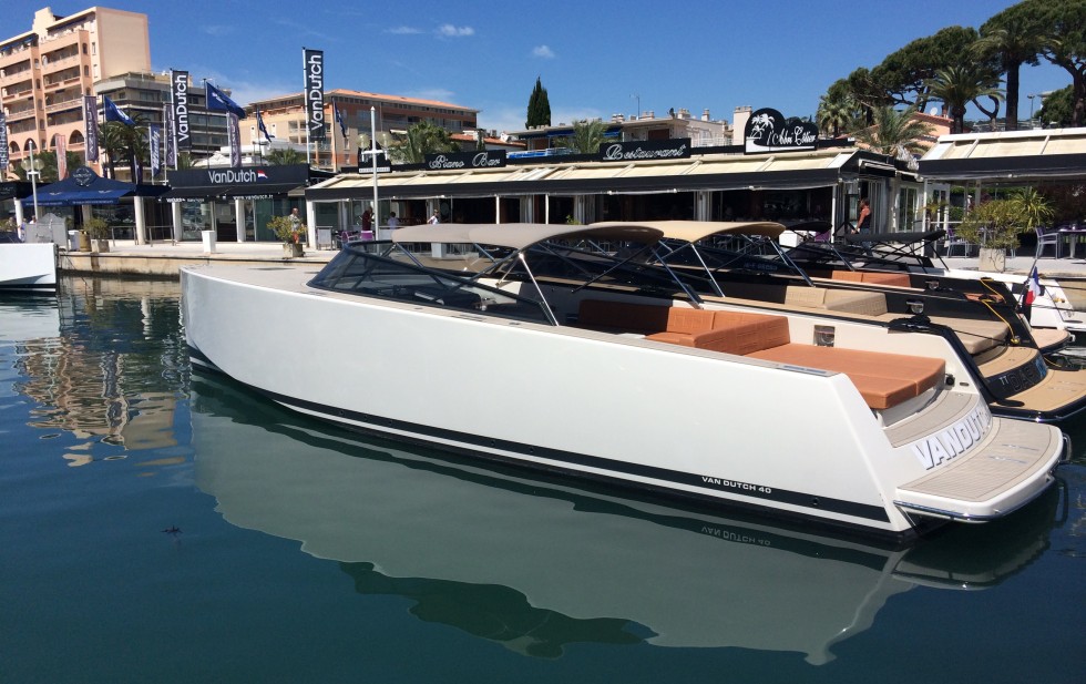 VANDUTCH 40 CHARTER GREYSTONE